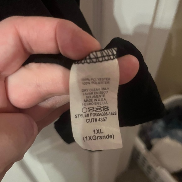 Eesome Black Oversized Date Night Dress - Picture 3 of 4